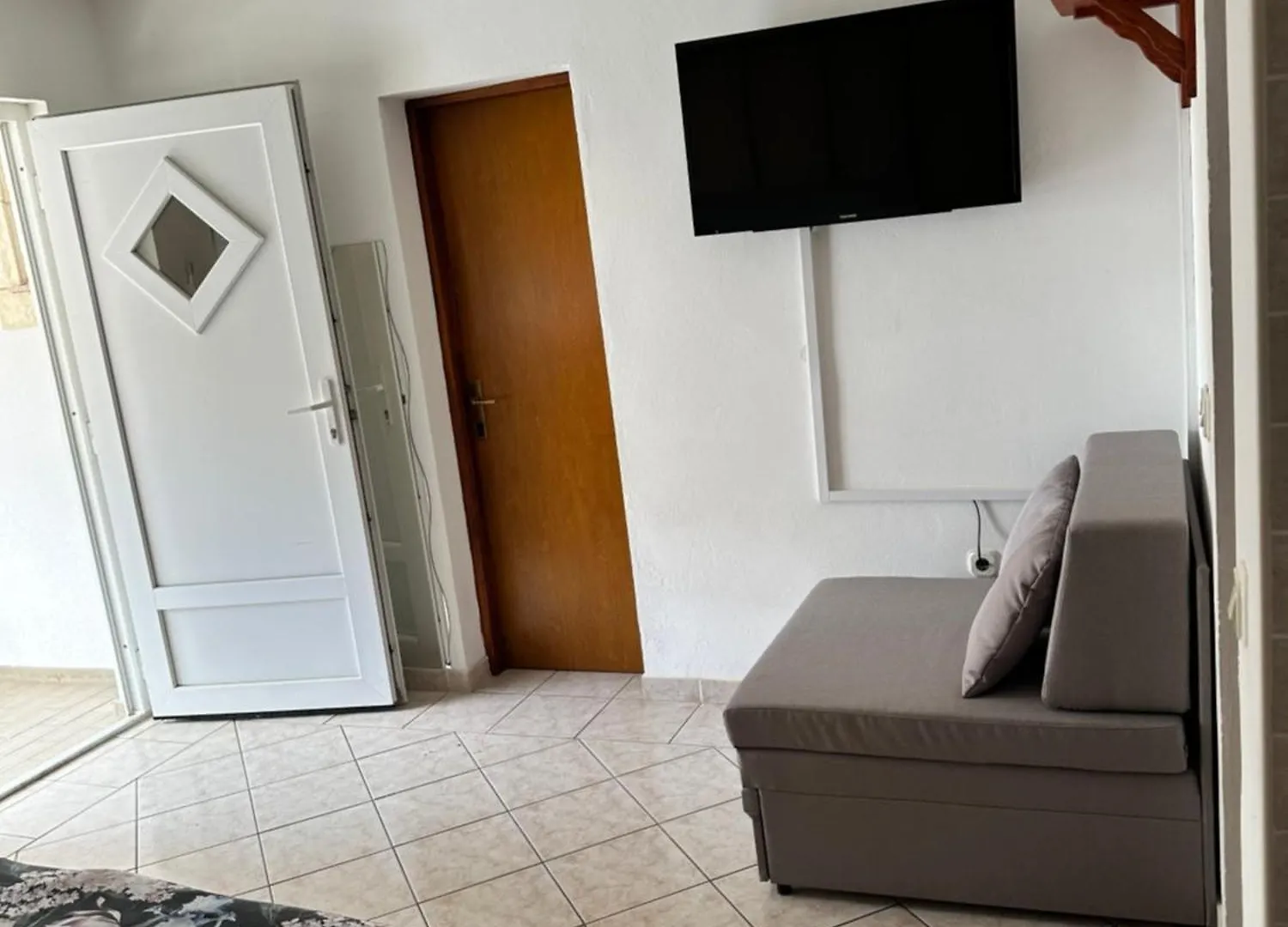 Apartments Kristina Vir